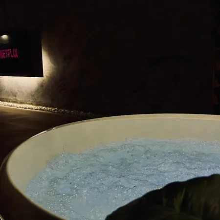 Appartement Breath47spa - Private White Jacuzzi & Sauna In