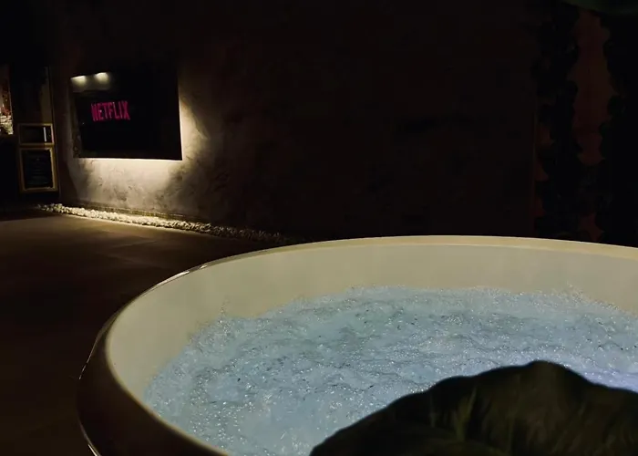 Appartement Breath47spa - Private White Jacuzzi & Sauna In